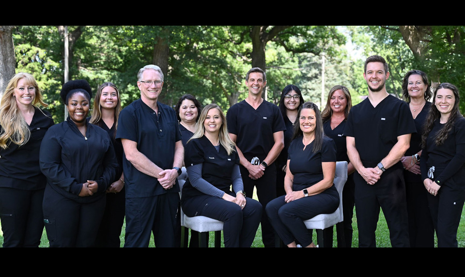 illini dental associates group photo